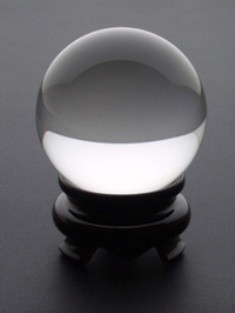 【４０ｍｍ玉】ブラジル産最高ランク 完全透明本水晶玉 （完全天然石 約90ｇ 木製台座付）