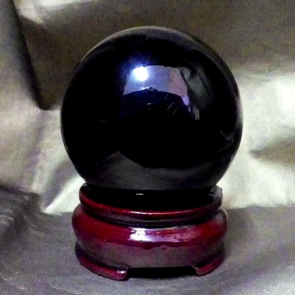 【58mm 丸玉】ロシア産＜最高品質＞モリオン球 （重さ282g・木製台座付き）完全天然 無着色のモリオン球を限定入荷！
