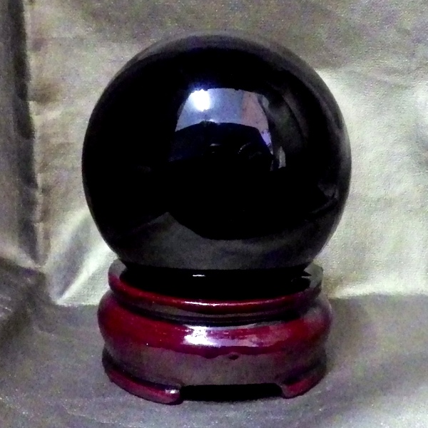 【57mm 丸玉】ロシア産＜最高品質＞モリオン球 （重さ272g・木製台座付き）完全天然 無着色のモリオン球を限定入荷！