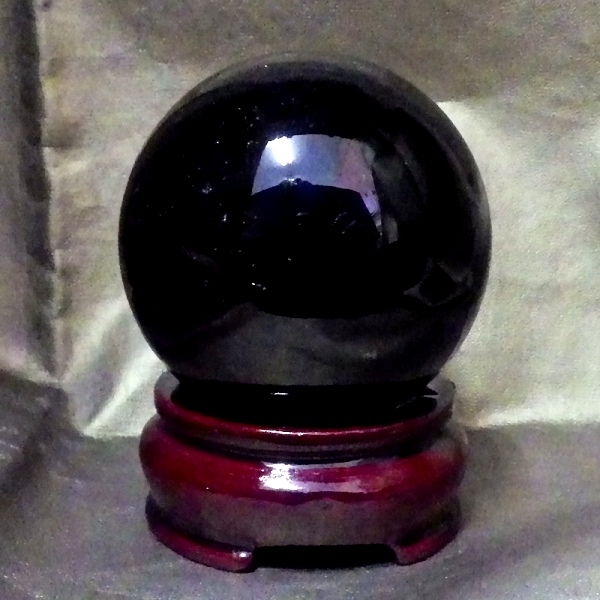 【57mm 丸玉】ロシア産＜最高品質＞モリオン球 （重さ267g・木製台座付き）完全天然 無着色のモリオン球を限定入荷！