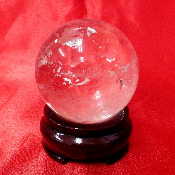 【ブラジル産水晶球】完全天然本水晶玉（自然なクラック入り）重さ229g  直径約55mm （木製台座付き）