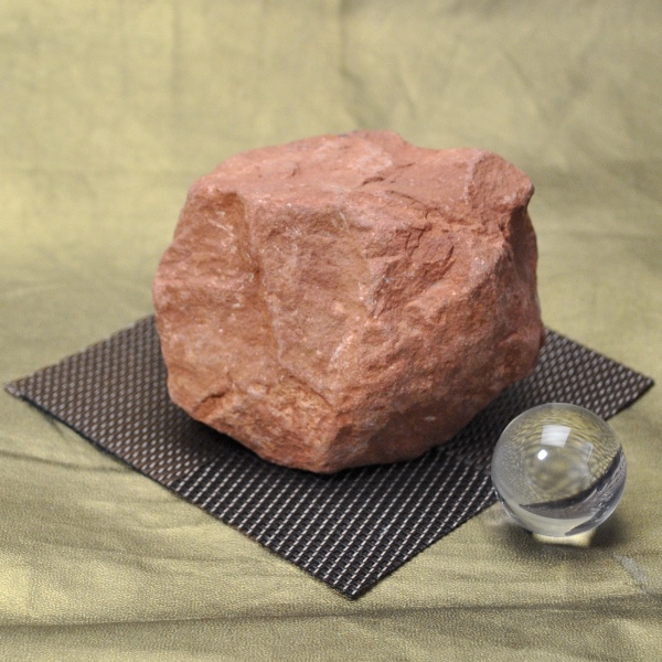 【完全天然・非加工】 セドナ・ボルテックス・パワーレッドストーン原石（385g 横幅8cm 高さ7cm 奥行7cm  正規輸入品）