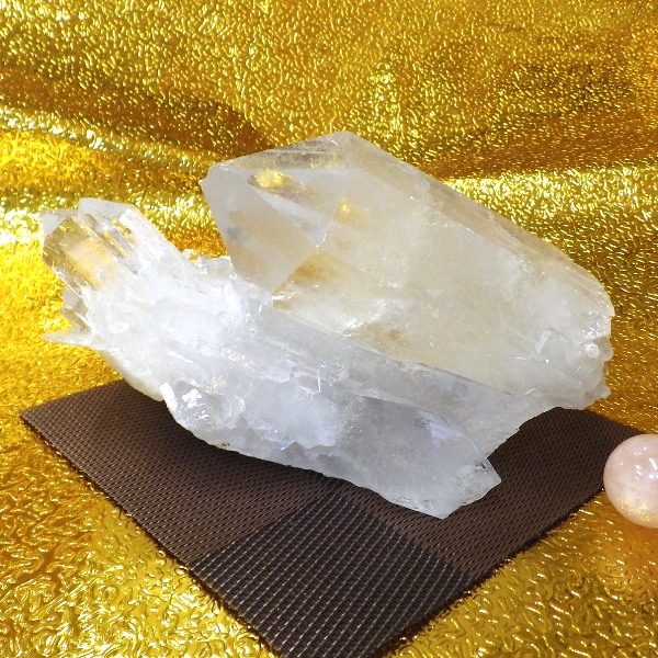 【プレミアクラス】水晶原石クラスター 特大サイズ（重さ1214g 高さ約10cm 横幅約16cm 奥行約10cm ブラジル産）完全天然石