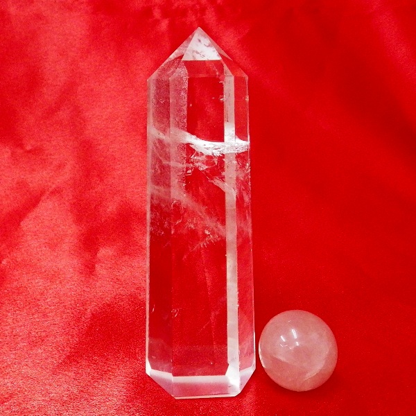 【水晶ポイント】ブラジル産最高品質 水晶原石ポイント（六角柱）小型サイズ（重さ185g 高さ約11cm）