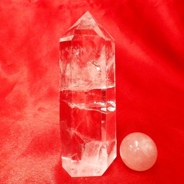 【水晶ポイント】ブラジル産最高品質 水晶原石ポイント（六角柱）中型サイズ（重さ258g 高さ約10.5cm）