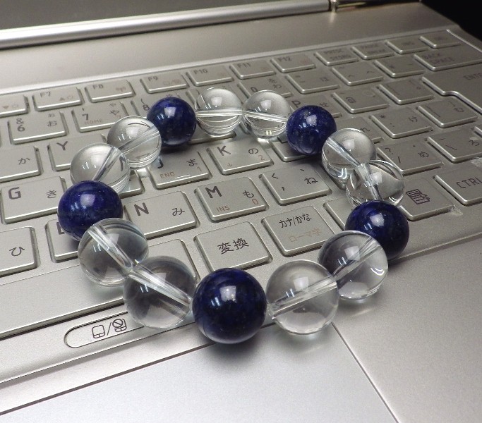 14mm玉透明本水晶9個＆ラピスラズリ4個ブレスレット（シリコンワイヤー 腕サイズ13.6～15.0cm用） 【ＸＳサイズ】